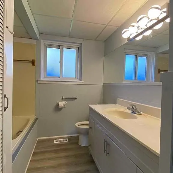 1 Sherwood Forest Dr — Photo 10