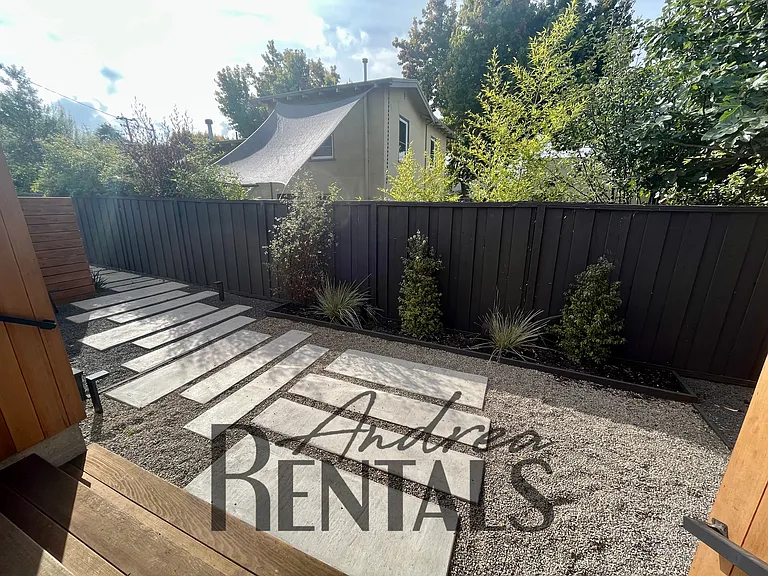 1244 Kains Ave — Photo 28
