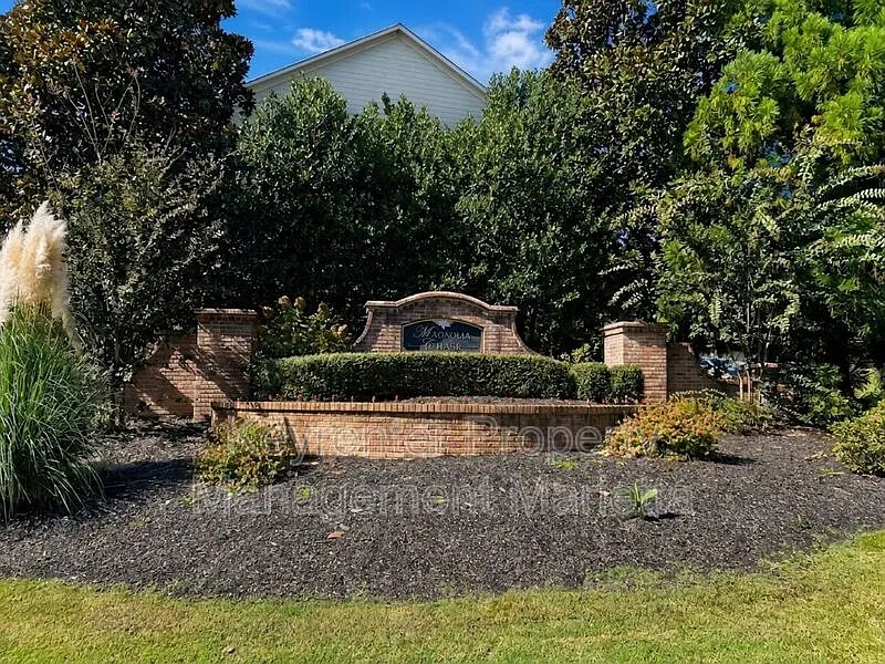 3 bed, 2.5 bath, 1896 sqft, $2,500 — Photo 3