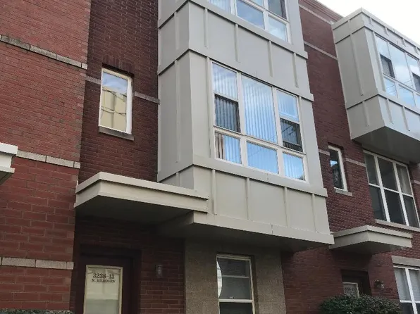 3238 N Kilbourn Ave Unit 13, Chicago, IL 60641