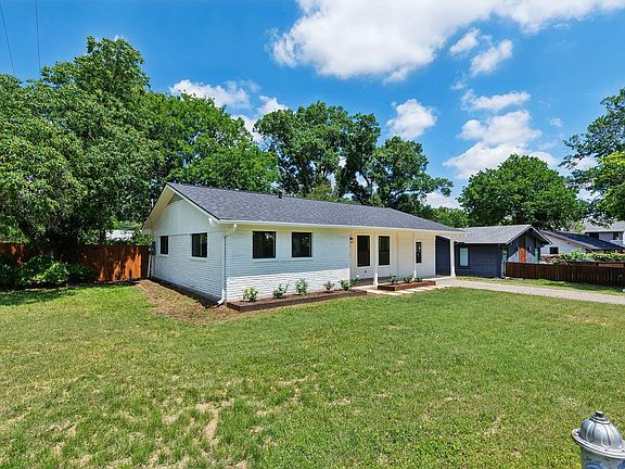 3rd image of 2712 Friar Tuck Ln