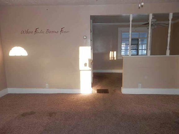 3rd image of 804 Norwood Ave