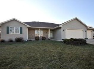 430 Gilbert Ct, Green Bay, WI 54311