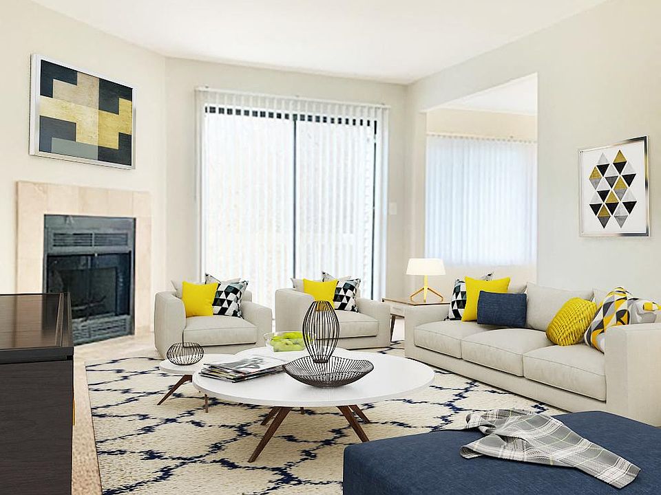 Come home to a super large privacy-loving townhome with amenities like a large pool and spa right here.