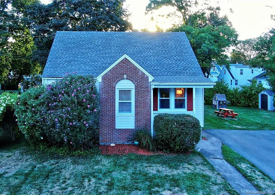 128 Branford Street