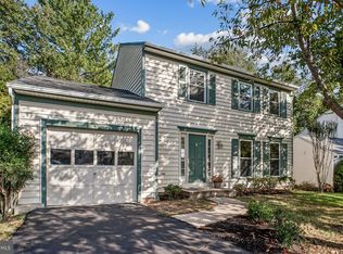 14374 Nandina Ct, Centreville, VA 20120