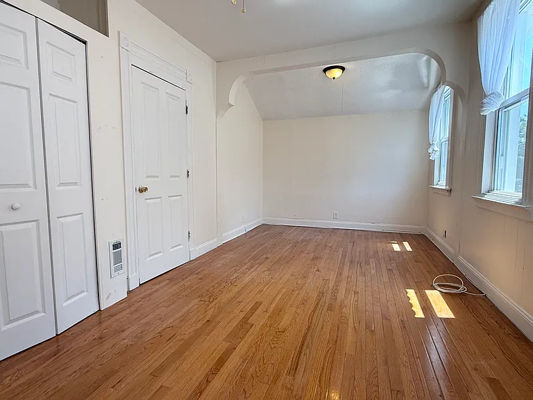 71 Morris Ave #2 — Photo 9