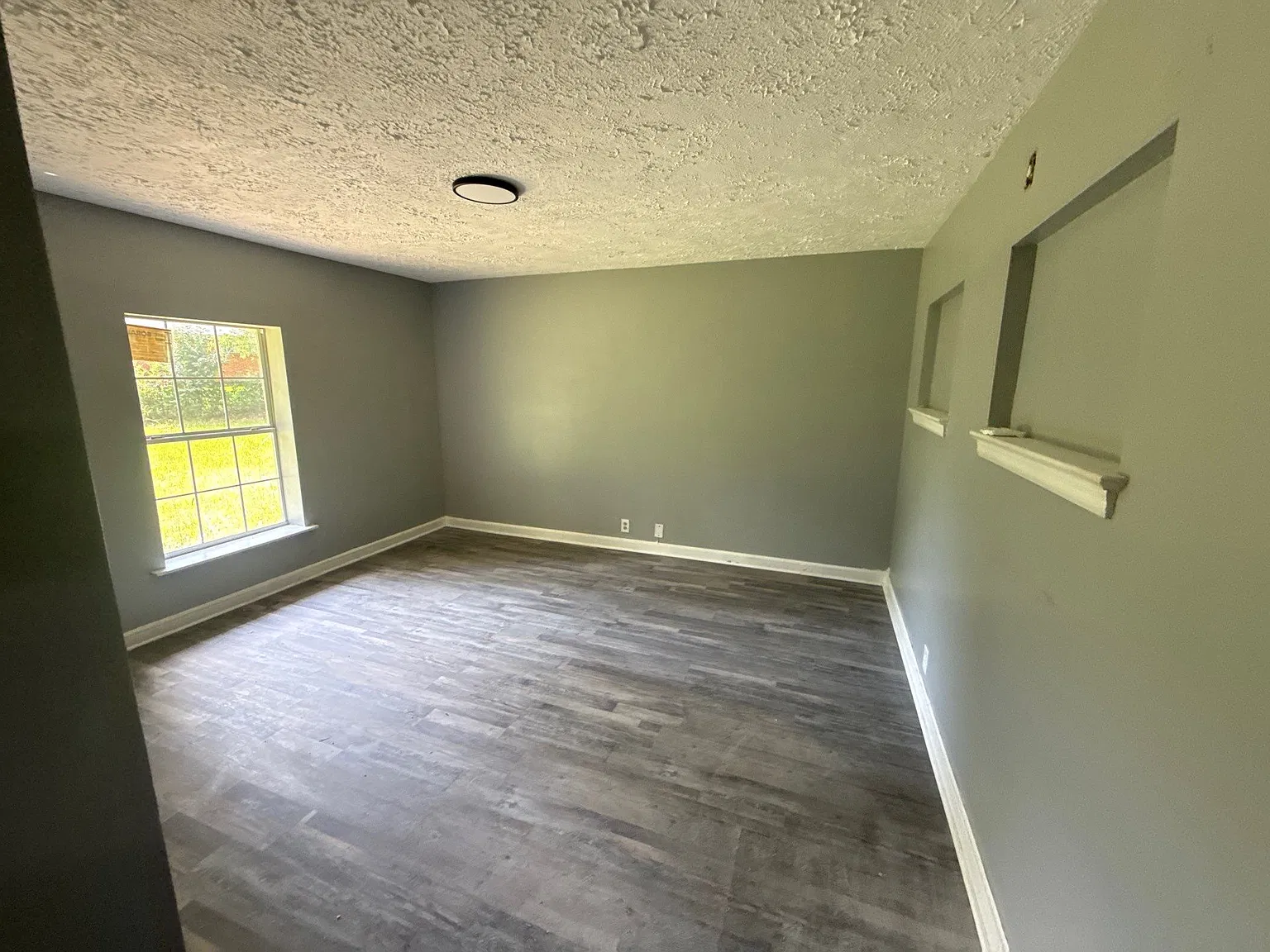 3 bed, 1425 sqft, $1,450 — Photo 2
