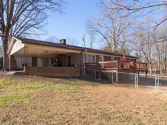 3rd image of 1332 Chancellor Dr