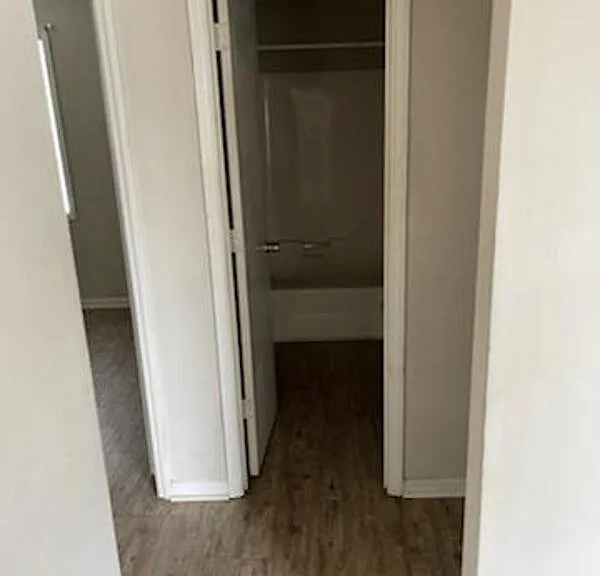 246 Rose St — Photo 3