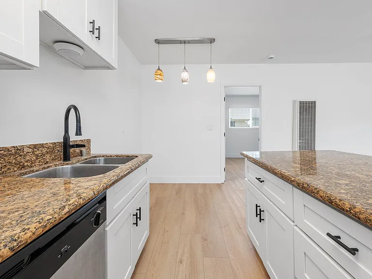 1413 Hemlock Ave — Photo 19