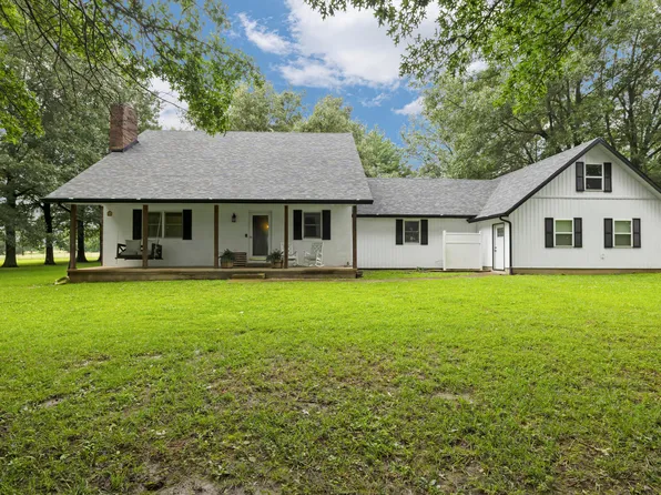 1238 E 425th Road, Bolivar, MO 65613