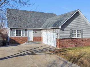 911 Edgerton Dr, Joliet, IL 60435