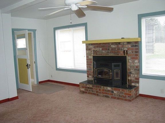 4th image of 8530 Ayer St SE