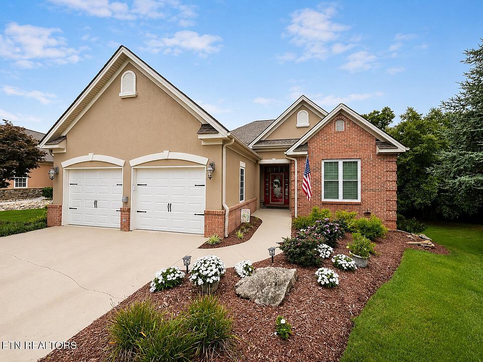 1st image of 137 Heron Ct