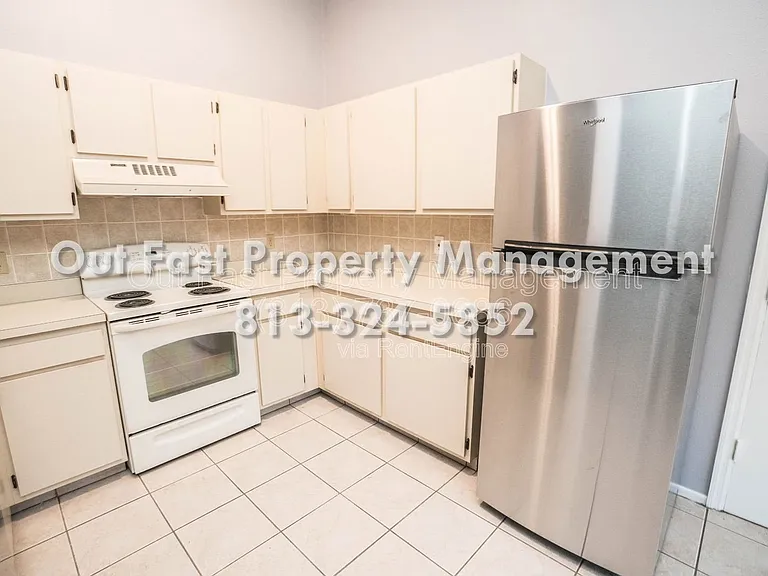 2764 Kavalier Dr — Photo 20