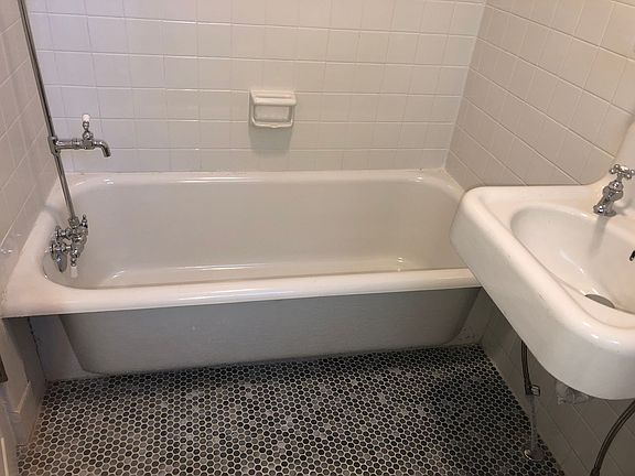 4th image of 2342 Parkway Pl #2345-102