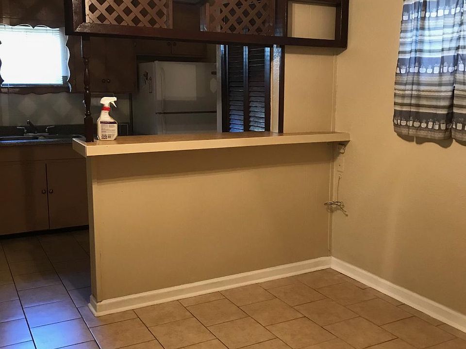 2nd image of 617 W Mitchell St #2