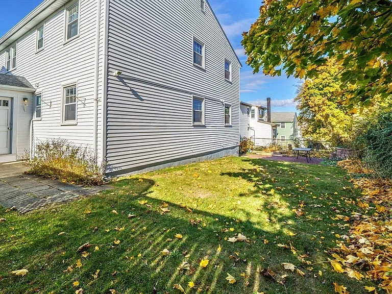 17 King St #2 — Photo 19