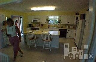 4th image of 845 SE Brunswick Place