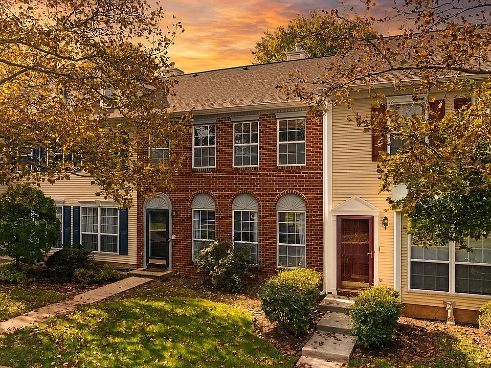 5 Hudson Ct #2503