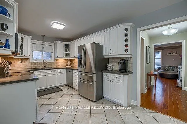 4 Derwent Ave — Photo 5