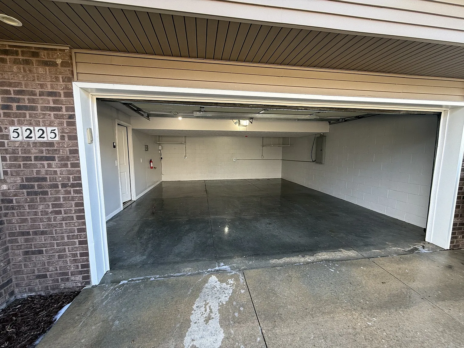 3 bed, 1453 sqft, $2,500 — Photo 4