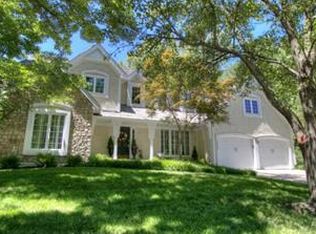 1206 Wildbriar Ct, Liberty, MO 64068