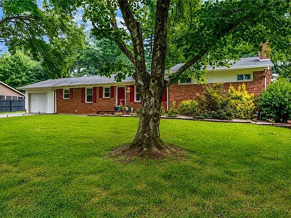 2nd image of 4365 Wakeman Dr