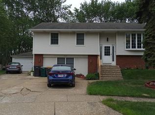 314 Dunbar Ct, Streamwood, IL