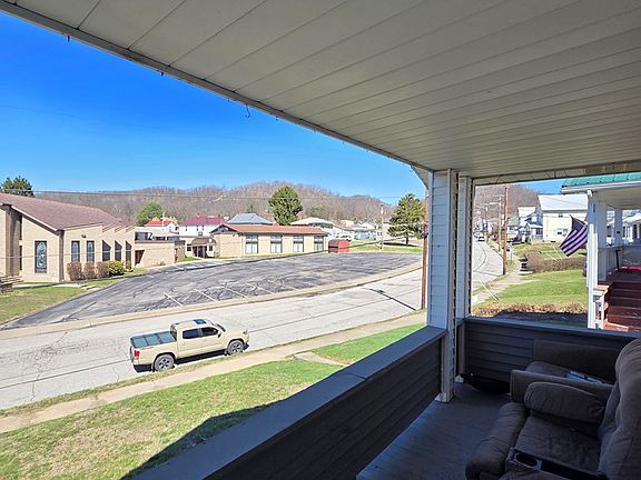 4th image of 6 Oak Avenue