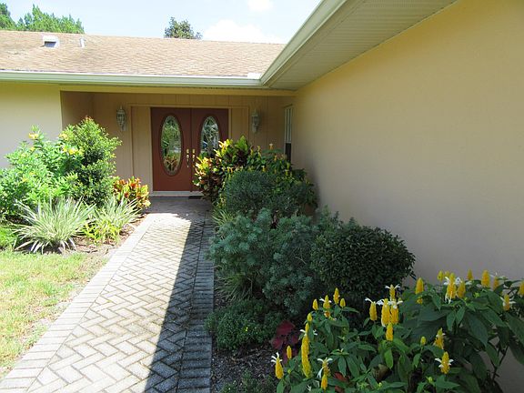 2nd image of 925 SW Kings Bay Dr