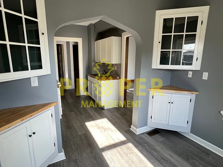 1597 Oakland Ave — Photo 11
