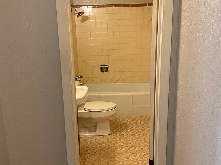 112 Virginia St #A — Photo 7