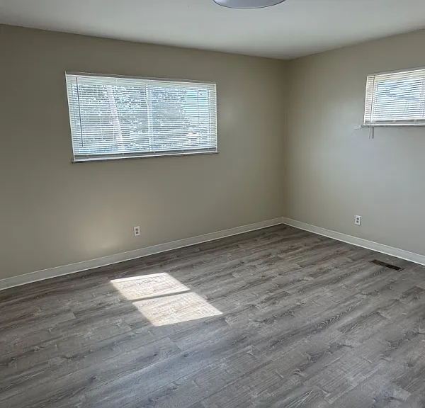 5143 Colerain Ave — Photo 2