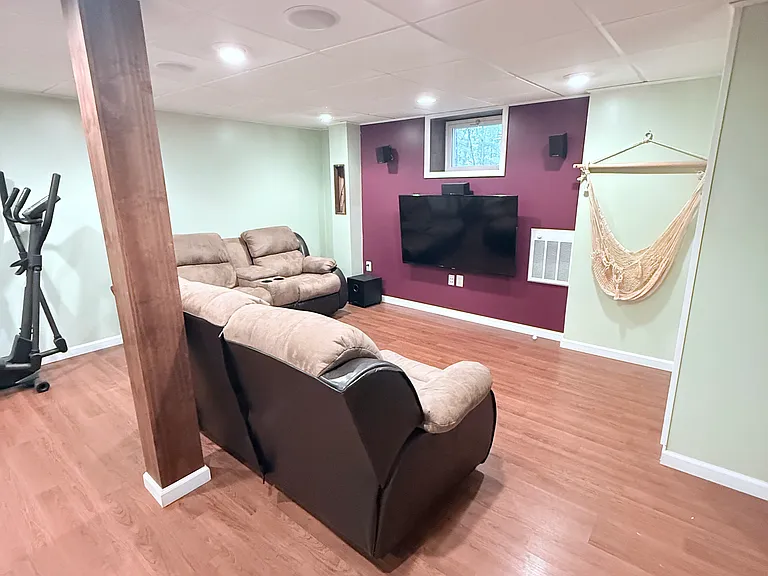 128 Eastwood Cir — Photo 39