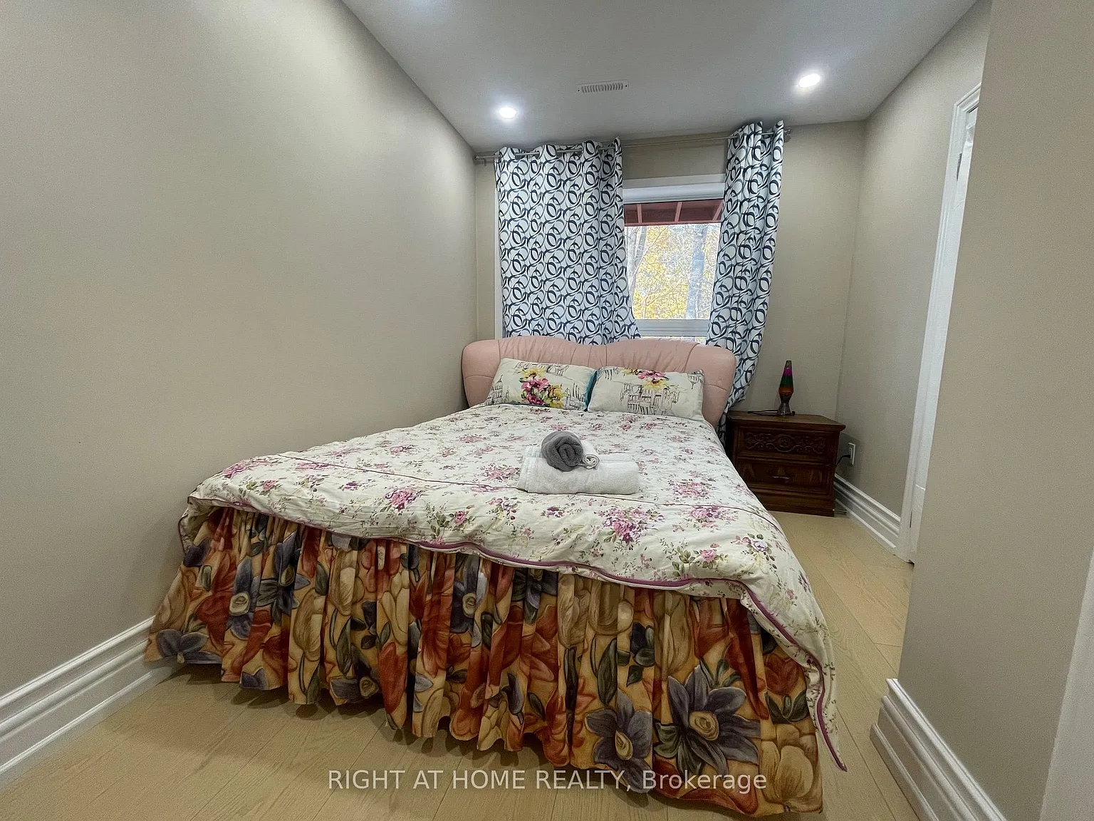 1 bed, $1,390 — Photo 2