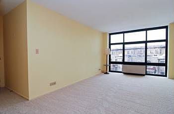 4th image of 1920 N Clark St APT 4C