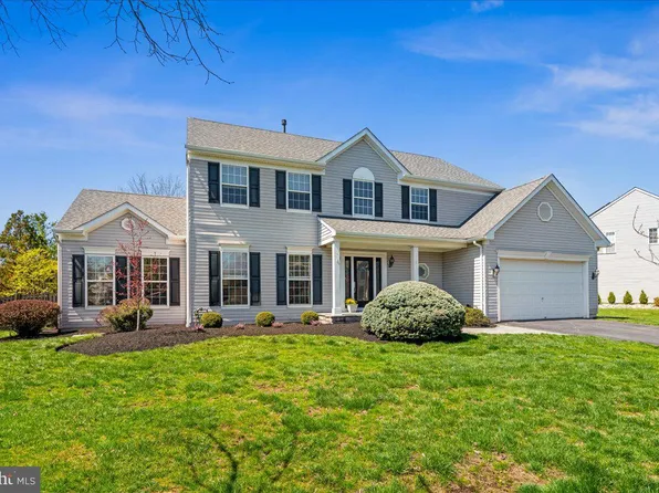 5 Masters Way, Pennington, NJ 08534