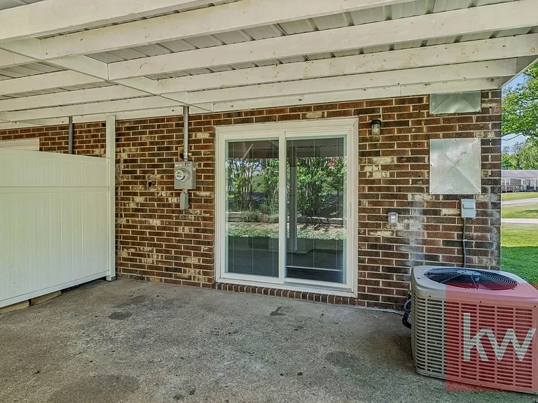 340 E Carters Valley Rd — Photo 27