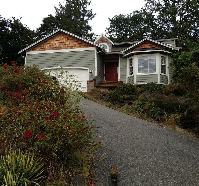 2nd image of 26380 Simon Pl NE