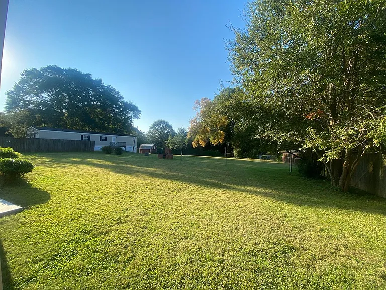 406 Winecoff School Rd — Photo 4