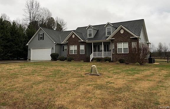 3rd image of 201 Grayson Dr