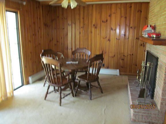 4th image of 3837 E Pine St