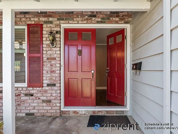 3rd image of 3989 Vistamont Dr