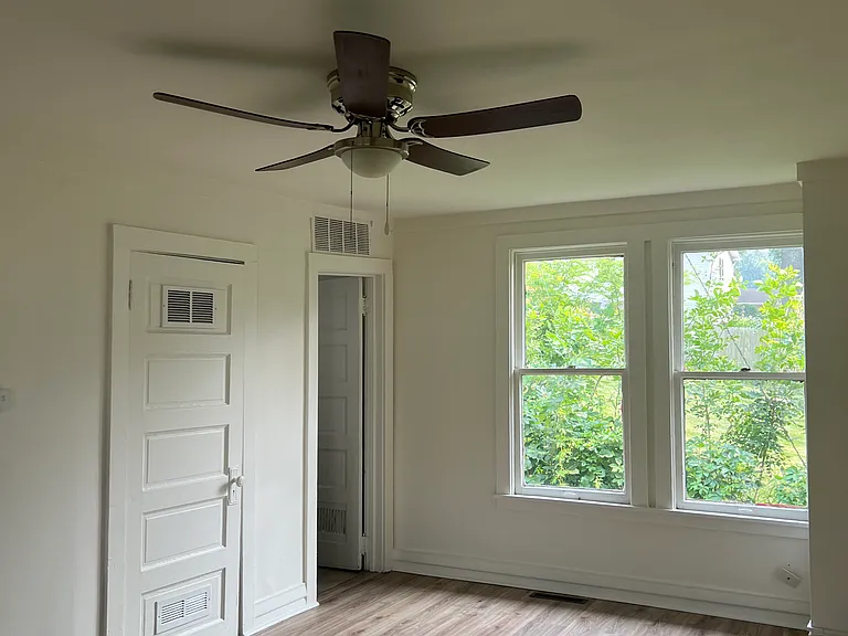 13330 Morse St — Photo 18