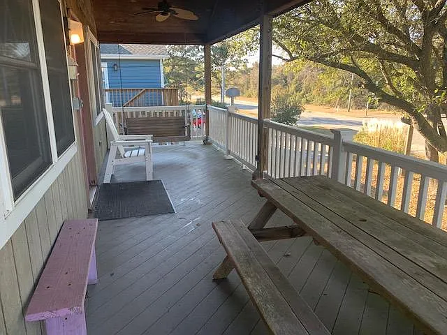 3 bed, 1008 sqft, $2,950 — Photo 2