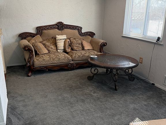 3rd image of 15452 Dupage Blvd
