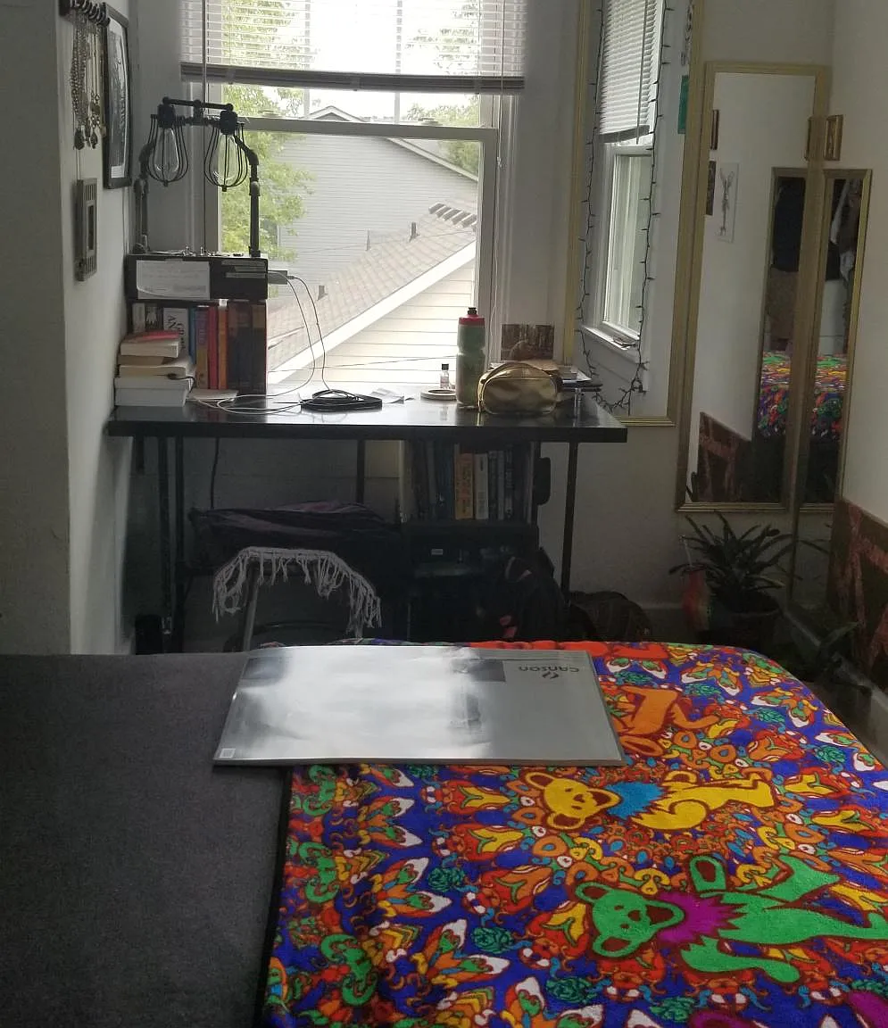 6 bed, 3000 sqft, $6,000 — Photo 2