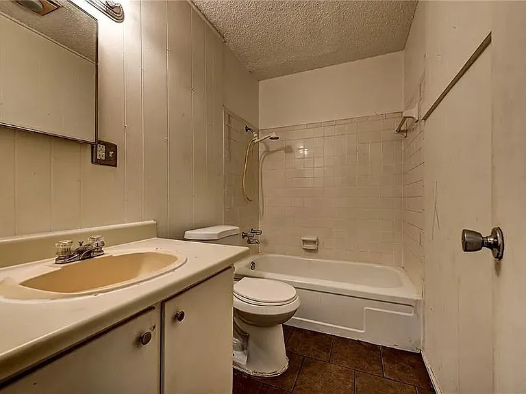 1317 McGregor Dr — Photo 10